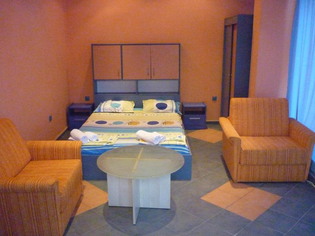 Dara Hotel Primorsko Exterior foto